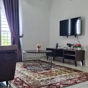 Alanis Klia With Neflix Appartement Sepang